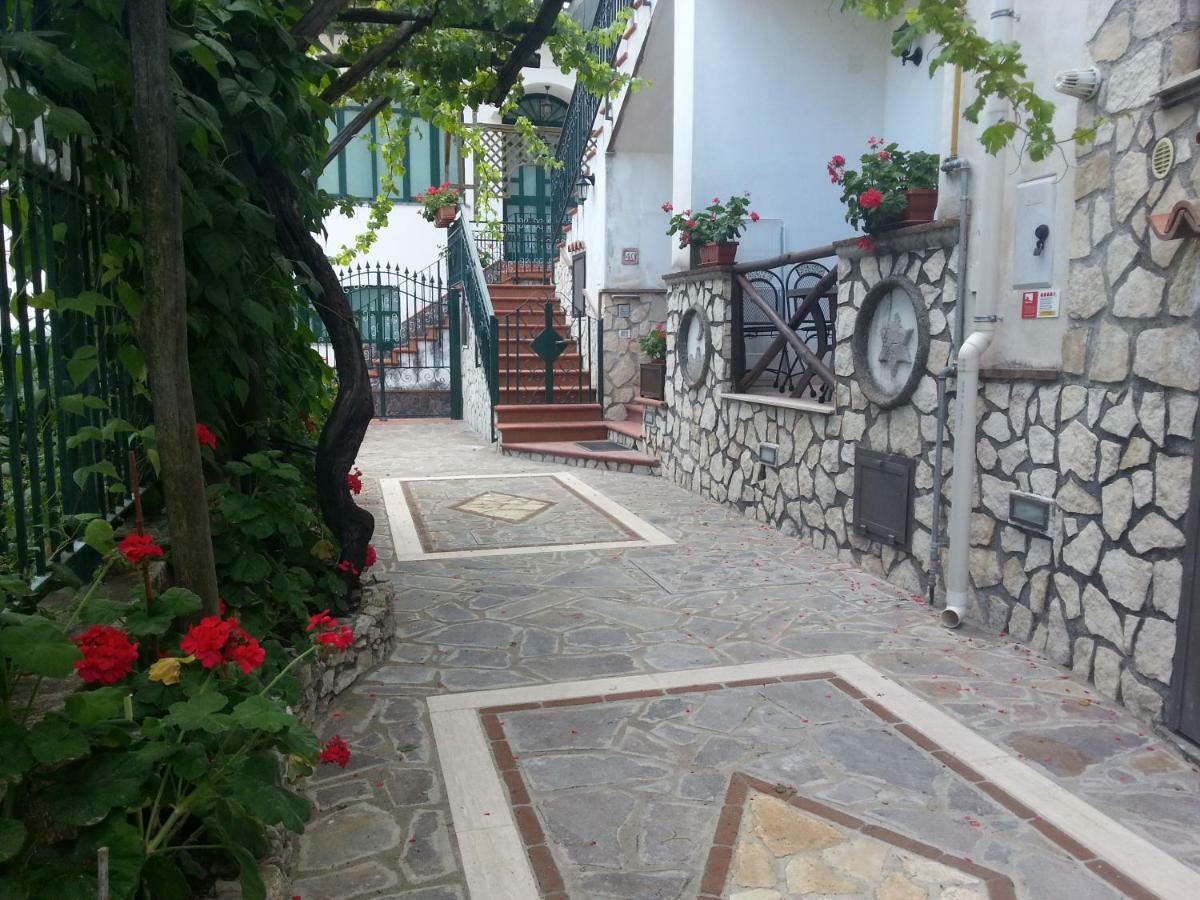 Residenza Antico Borgo Del Pozzo Lejlighedshotel Tramonti Eksteriør billede